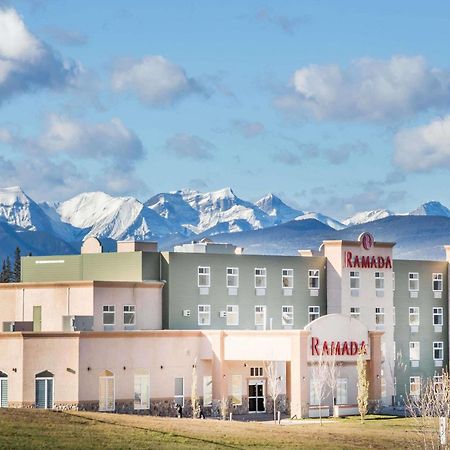 Ramada By Wyndham Hinton Hotel Luaran gambar