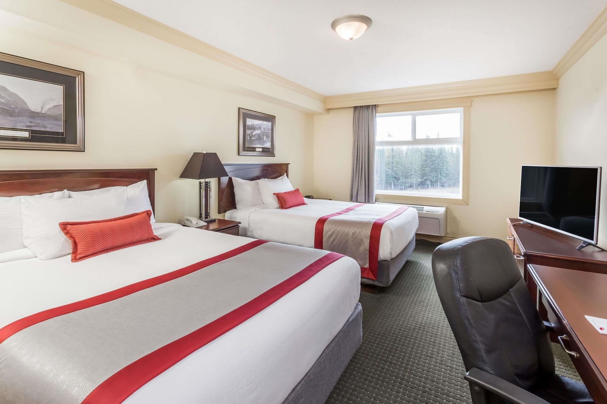 Ramada By Wyndham Hinton Hotel Luaran gambar