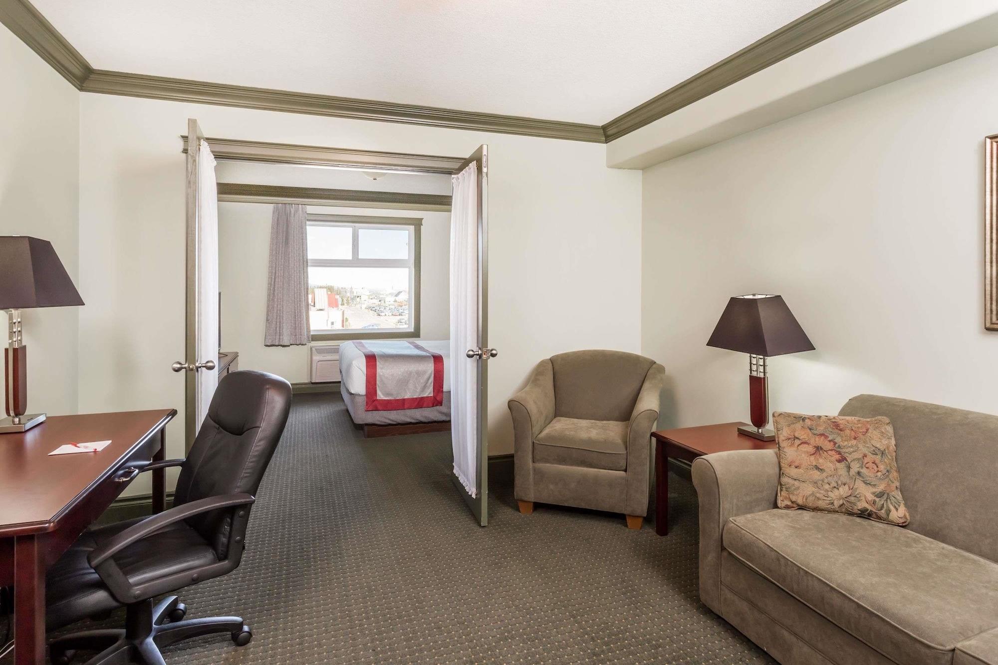 Ramada By Wyndham Hinton Hotel Luaran gambar