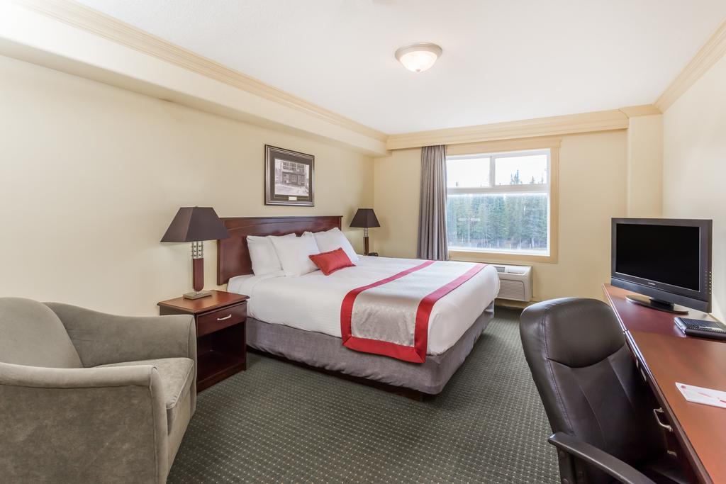 Ramada By Wyndham Hinton Hotel Luaran gambar